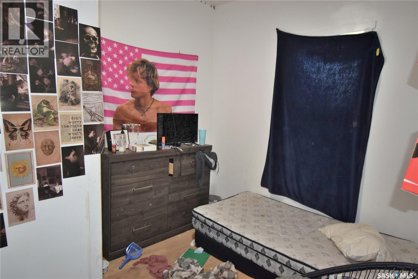 860 13Th Street W, Prince Albert, SK - Indoor