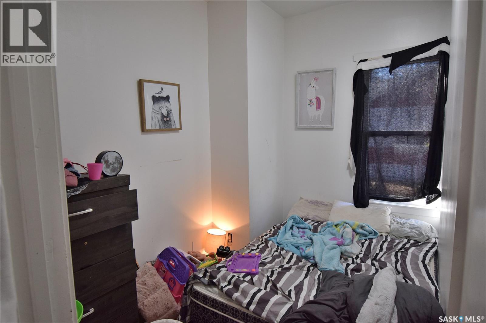 860 13Th Street W, Prince Albert, SK - Indoor Photo Showing Bedroom