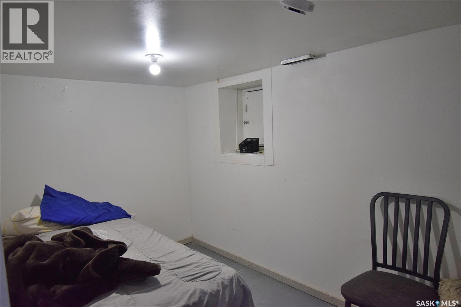 860 13Th Street W, Prince Albert, SK - Indoor Photo Showing Bedroom