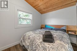 3rd bedroom w/ closet -