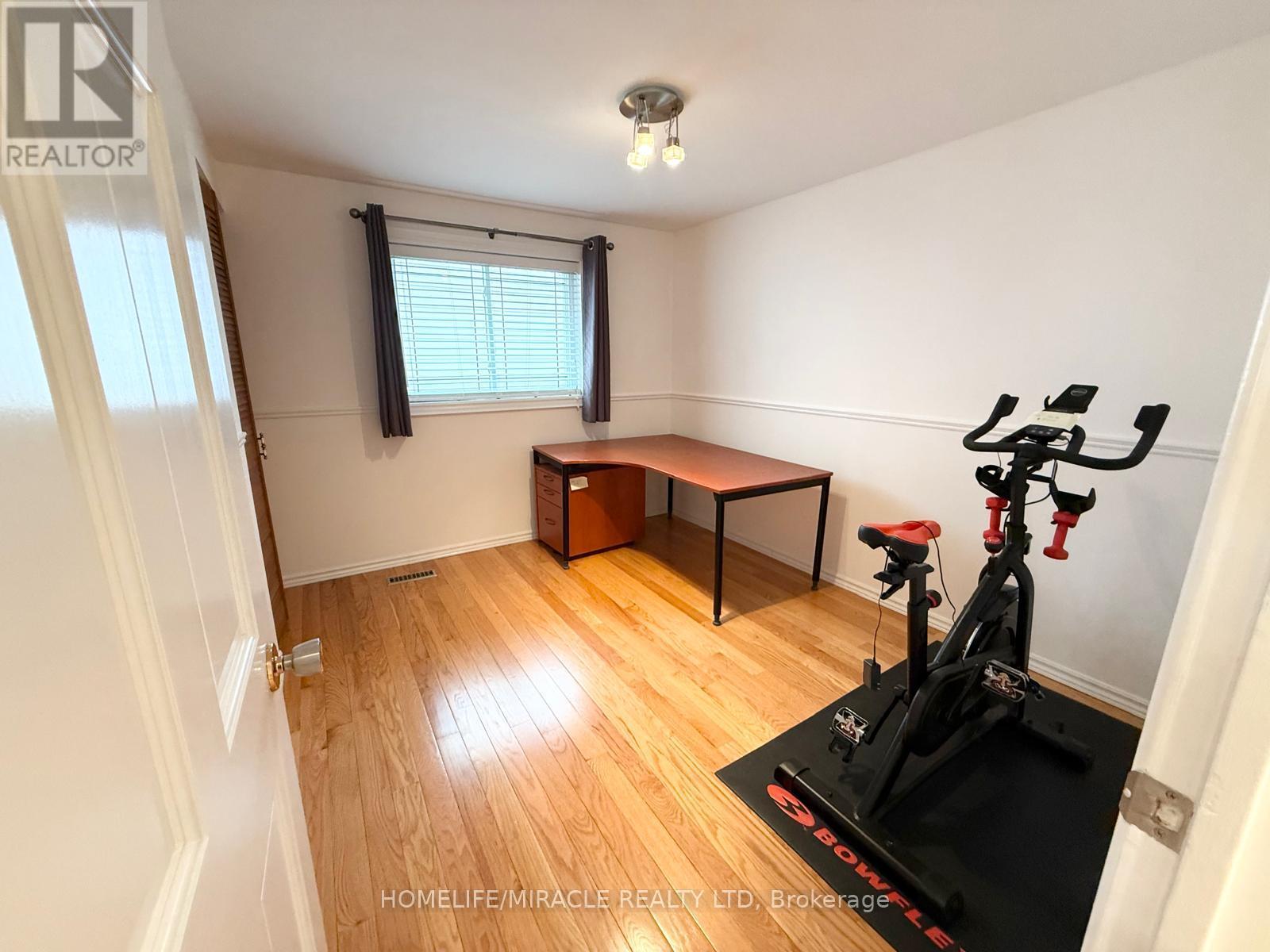 Bedroom 2 - 91 Garside Crescent, Brampton, ON - Indoor Photo Showing Gym Room