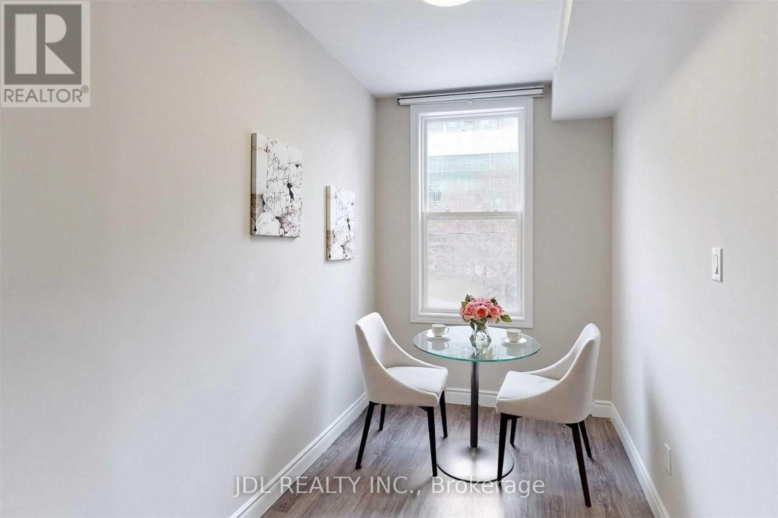 216 Mc Caul Street, Toronto, ON - Indoor Photo Showing Dining Room
