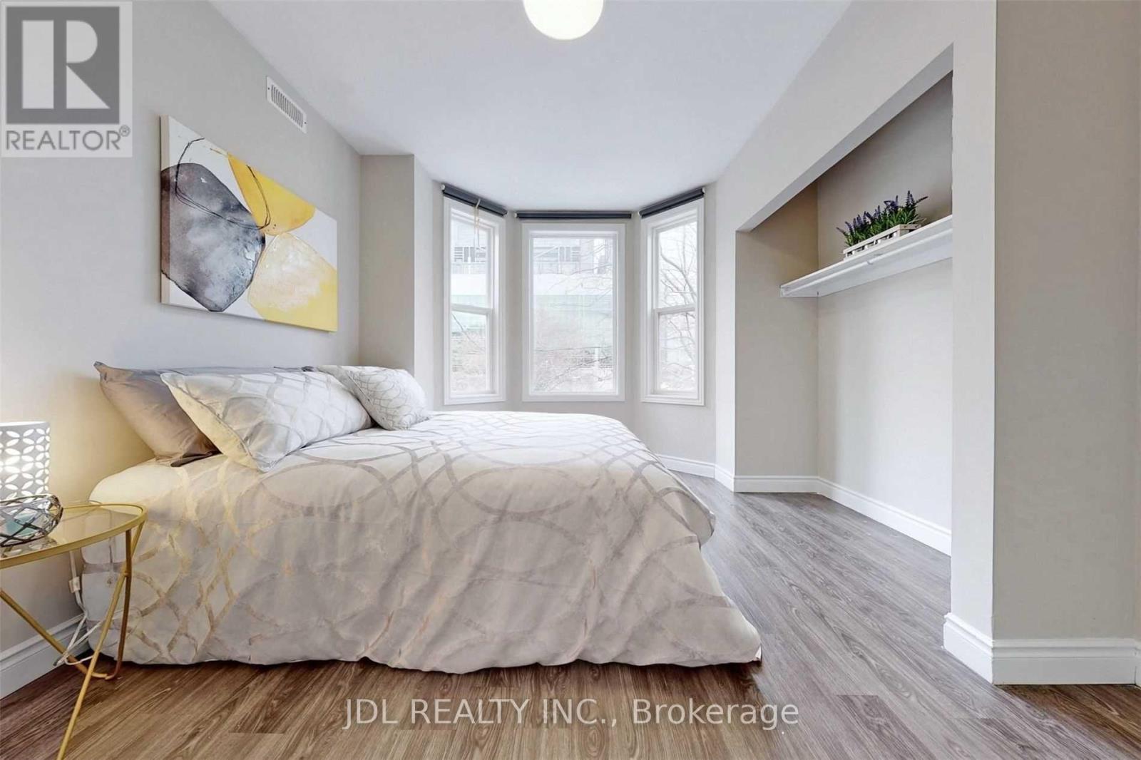 216 Mc Caul Street, Toronto, ON - Indoor Photo Showing Bedroom