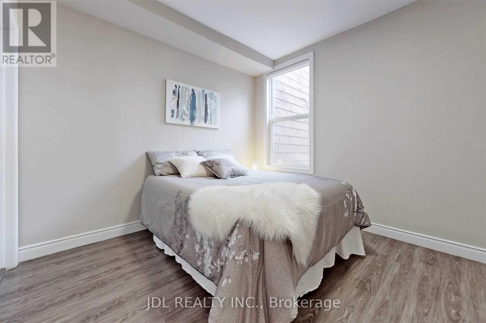 216 Mc Caul Street, Toronto, ON - Indoor Photo Showing Bedroom