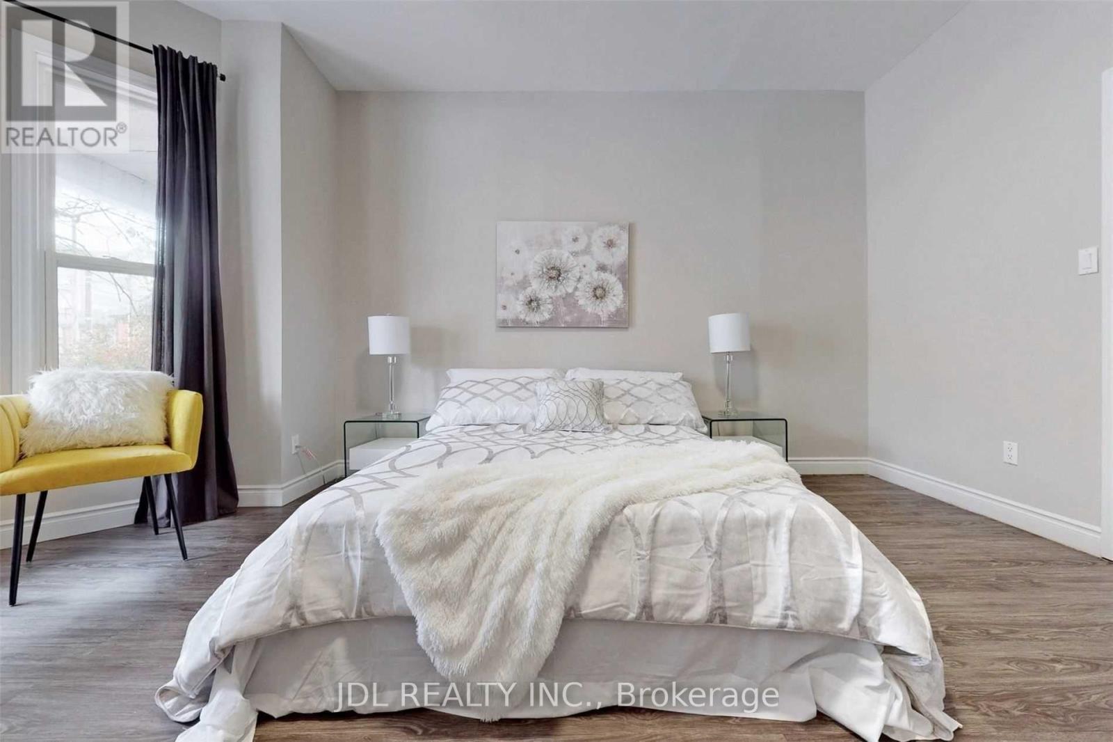 216 Mc Caul Street, Toronto, ON - Indoor Photo Showing Bedroom