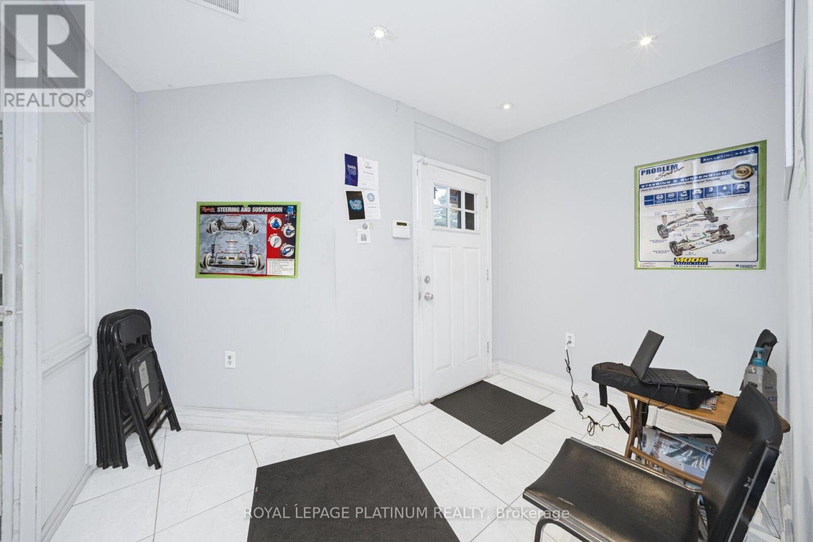 Unit 10 - 85 Rosedale Avenue W, Brampton, ON