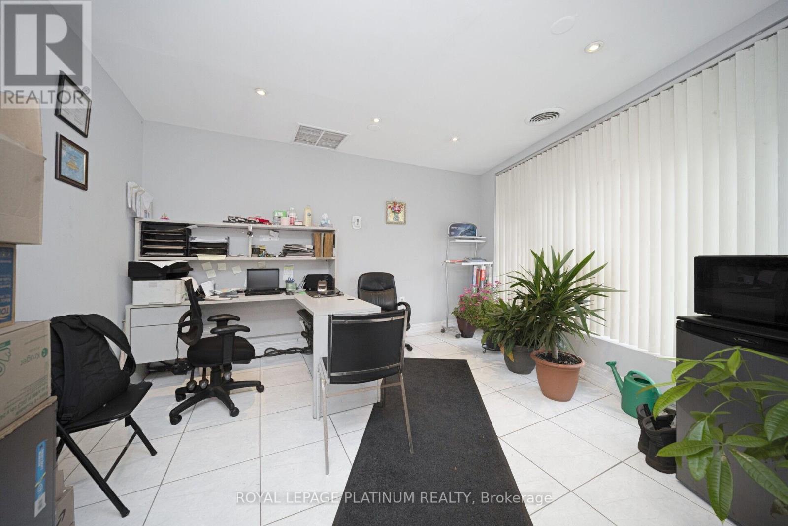 Unit 10 - 85 Rosedale Avenue W, Brampton, ON