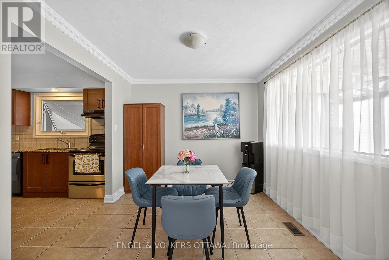 1291 Notting Hill Avenue, Ottawa, ON - Indoor Photo Showing Dining Room