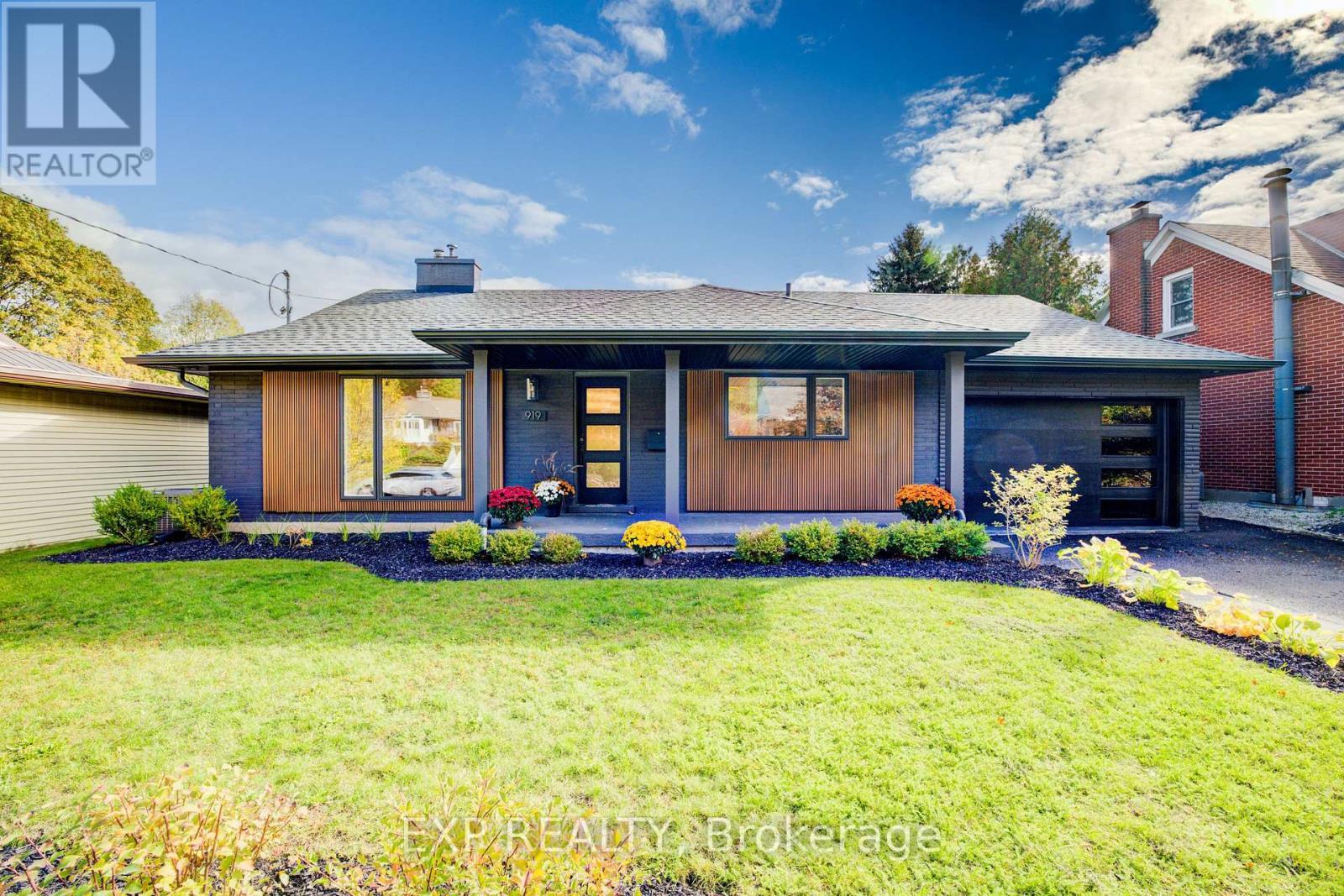 919 Union Street, Kitchener, ON - Outdoor