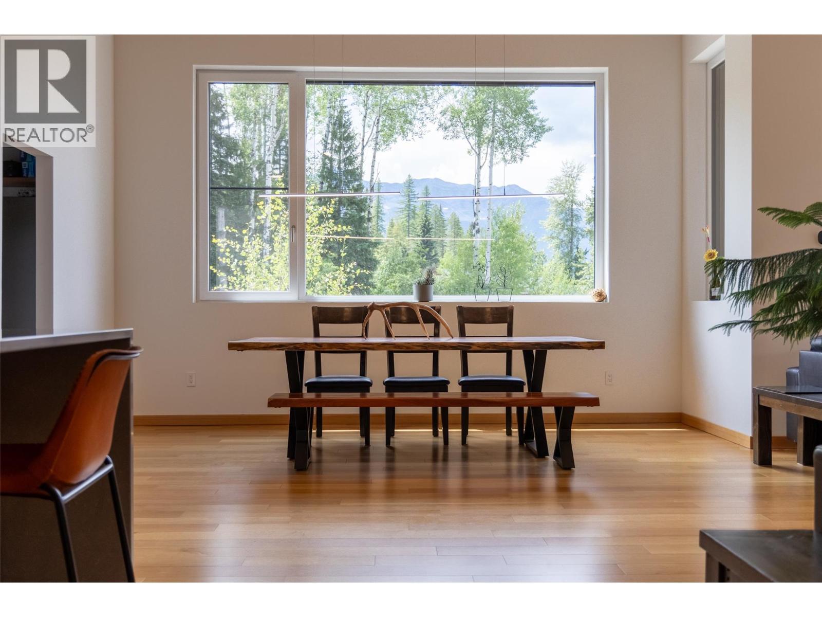 2 Piedmont Drive, Fernie, BC - Indoor Photo Showing Dining Room