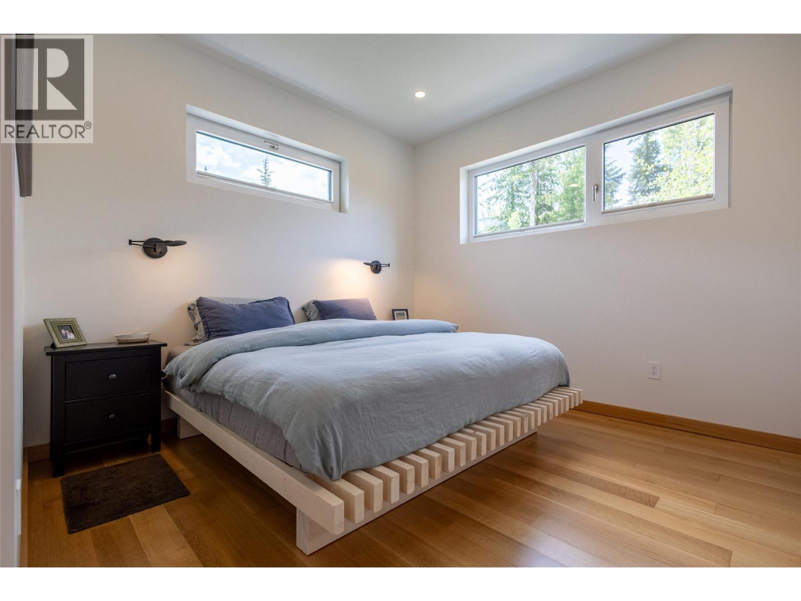 2 Piedmont Drive, Fernie, BC - Indoor Photo Showing Bedroom