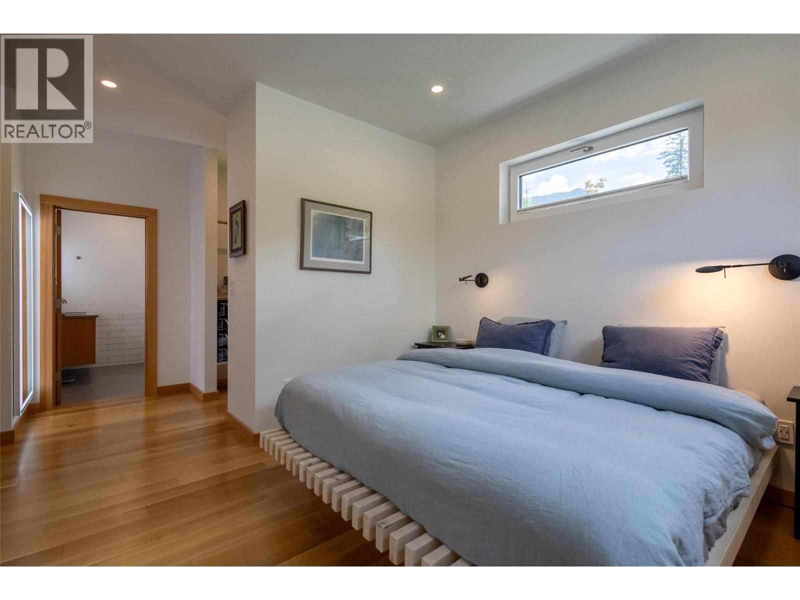 2 Piedmont Drive, Fernie, BC - Indoor Photo Showing Bedroom