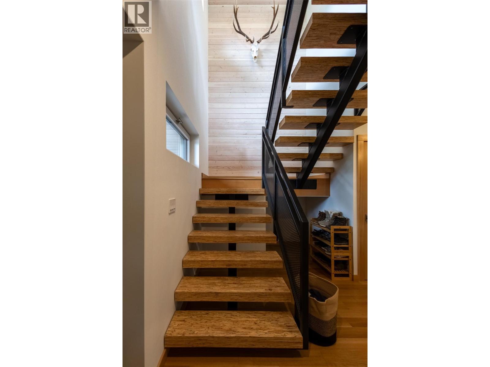 2 Piedmont Drive, Fernie, BC - Indoor Photo Showing Other Room