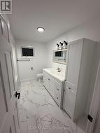 4-pce main floor bathroom -