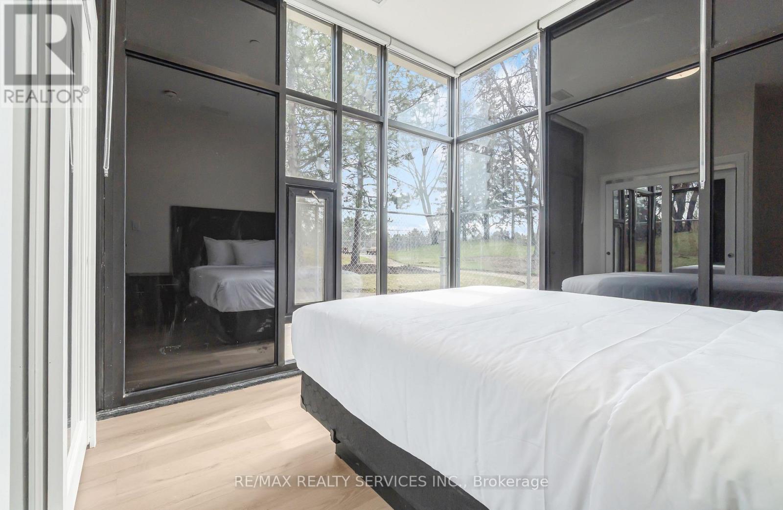 #2 - 30 Dean Park Road, Toronto, ON - Indoor Photo Showing Bedroom