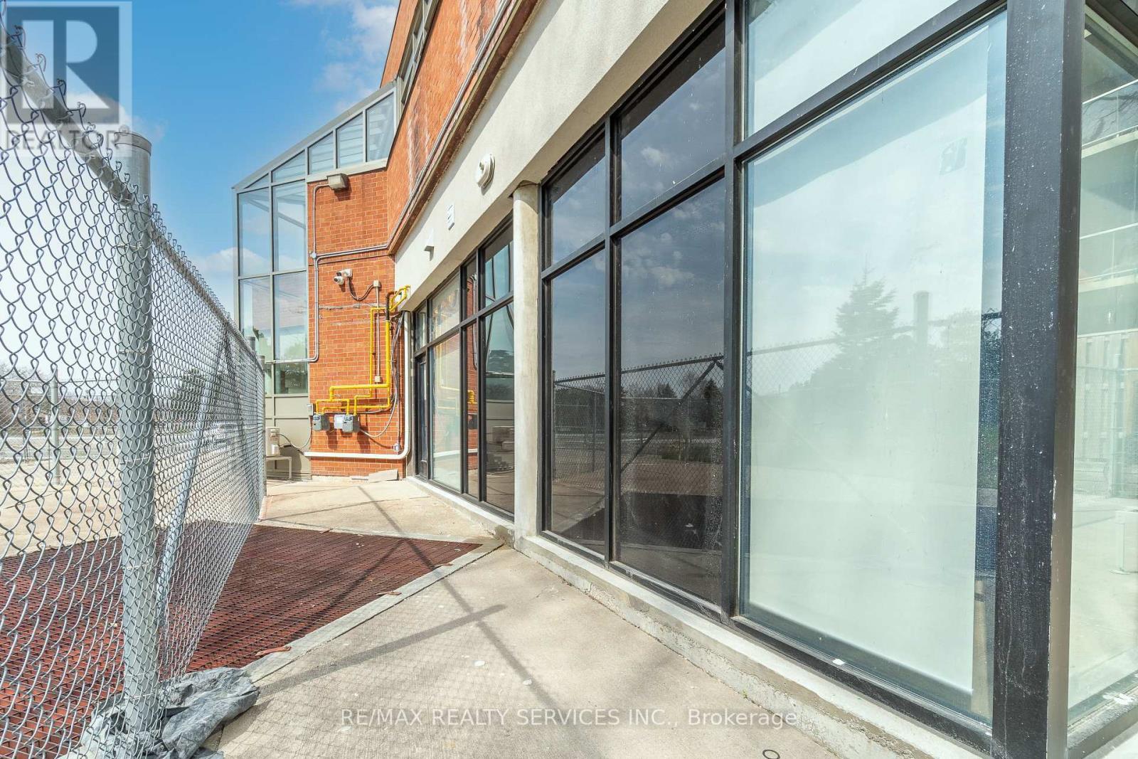 #2 - 30 Dean Park Road, Toronto, ON - Photo Showing Other Room