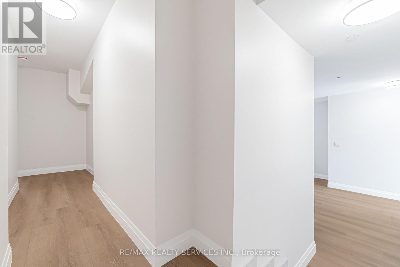 #3 - 30 Dean Park Road, Toronto, ON - Indoor Photo Showing Other Room