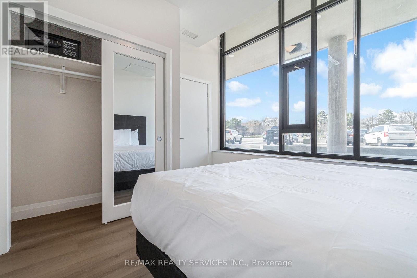 #3 - 30 Dean Park Road, Toronto, ON - Indoor Photo Showing Bedroom