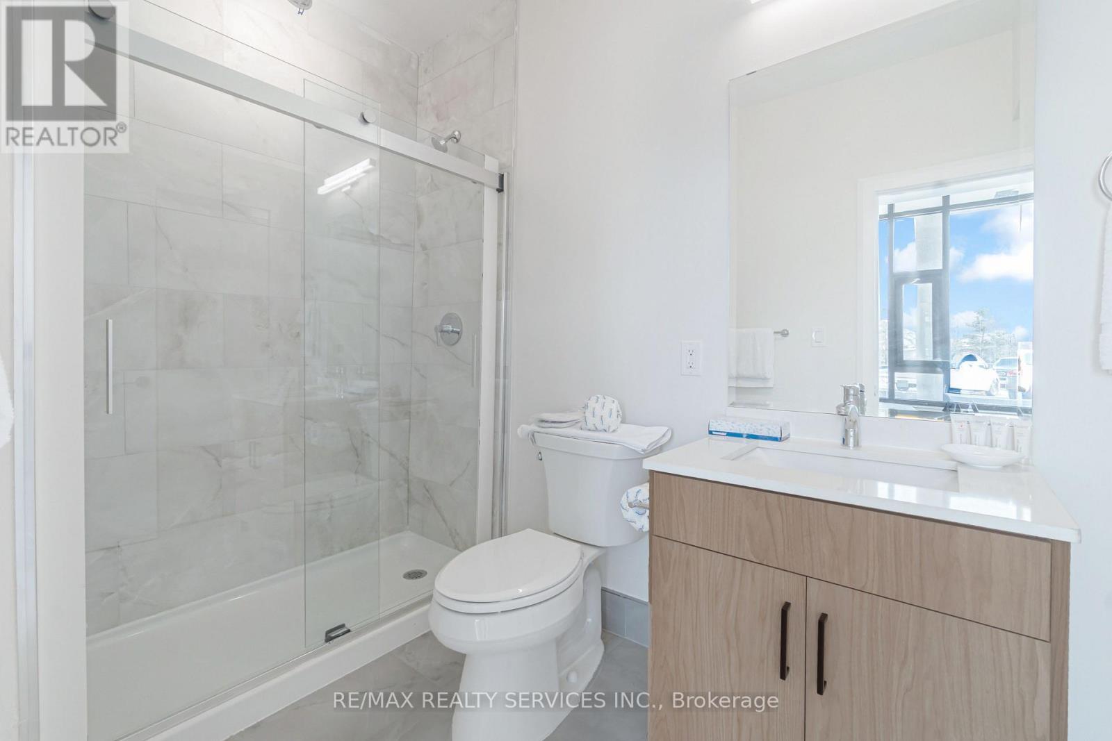 #3 - 30 Dean Park Road, Toronto, ON - Indoor Photo Showing Bathroom