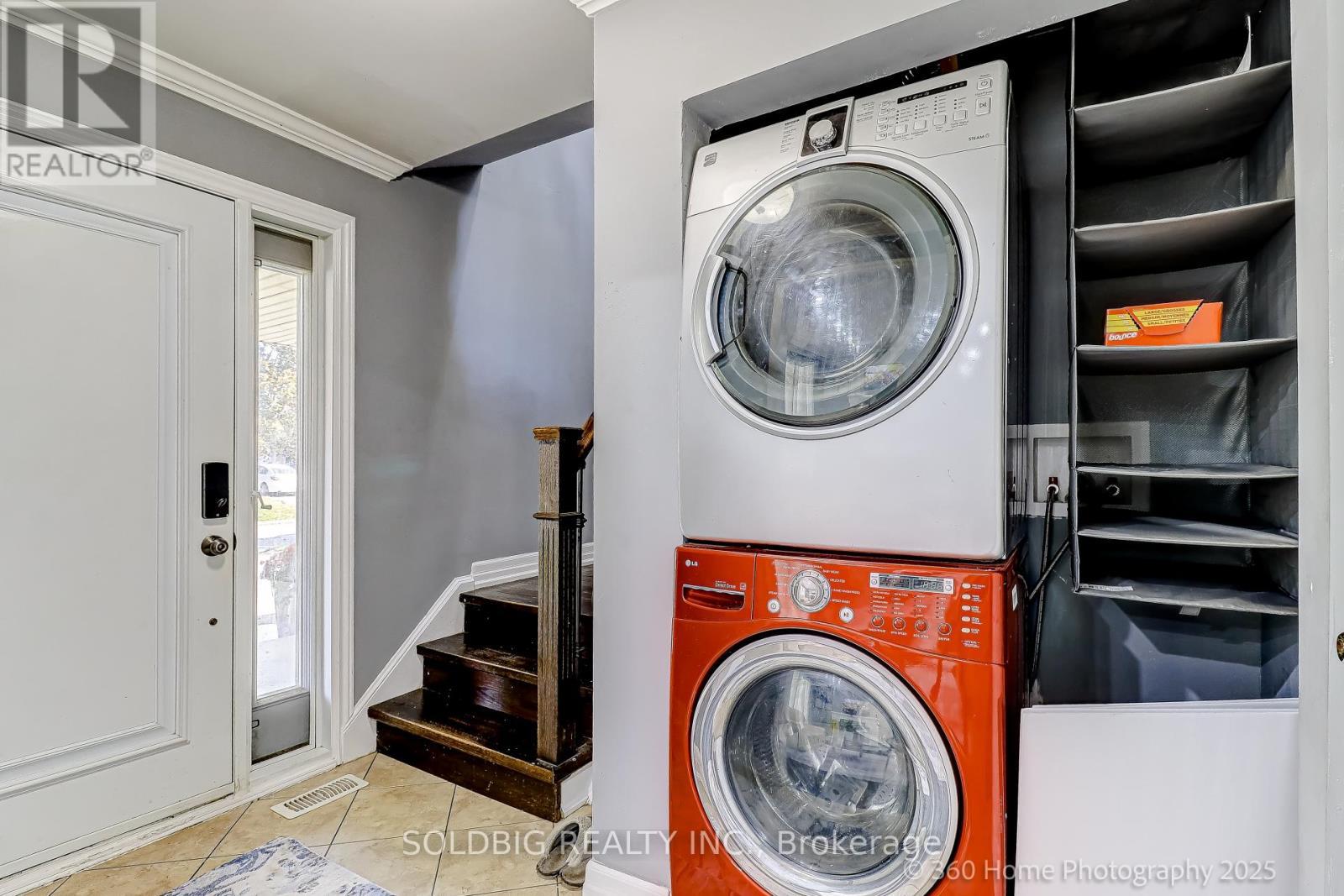 8 Haslemere Avenue, Brampton, ON - Indoor Photo Showing Laundry Room