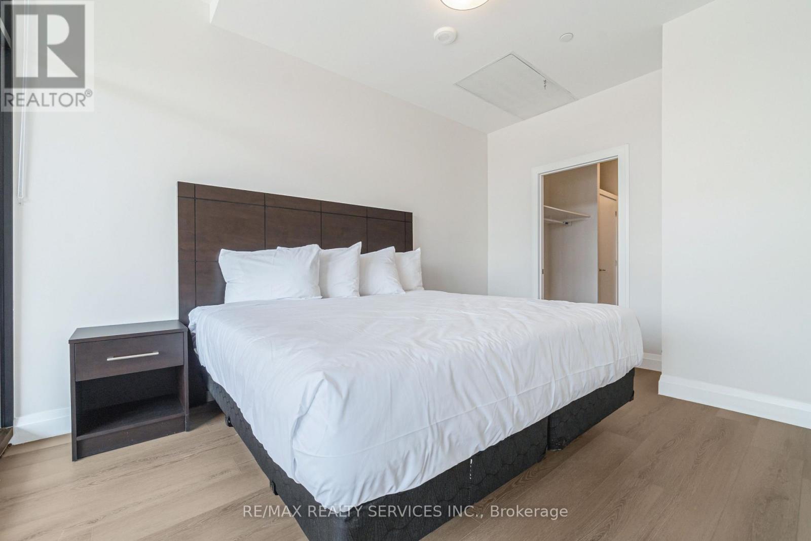 #4 - 30 Dean Park Road, Toronto, ON - Indoor Photo Showing Bedroom