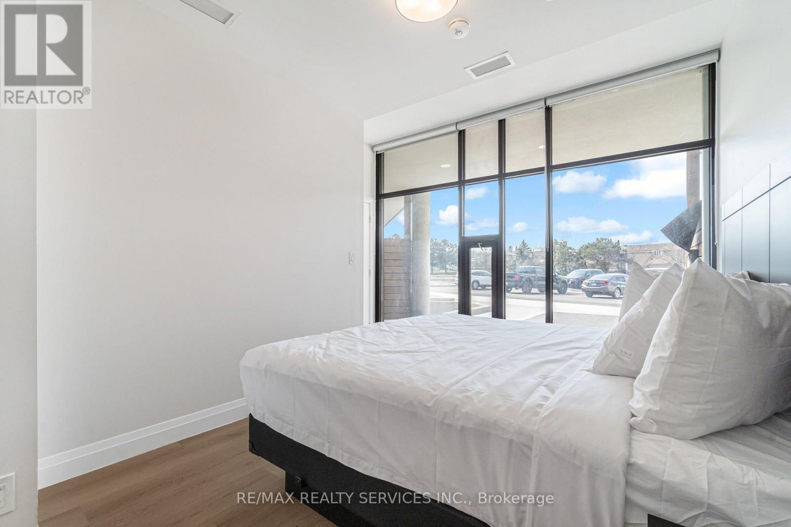 #4 - 30 Dean Park Road, Toronto, ON - Indoor Photo Showing Bedroom