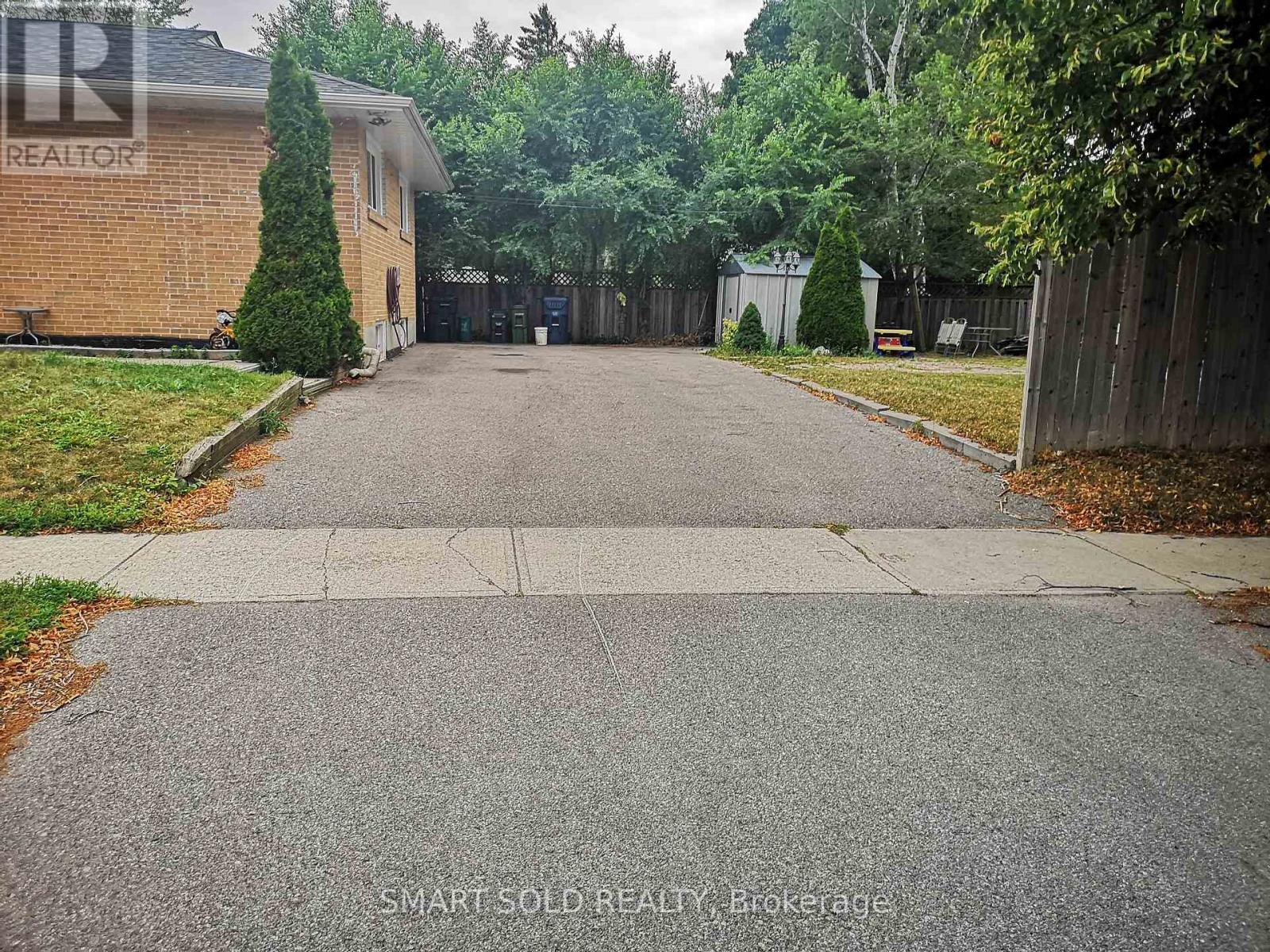 Main - 58 Emmeline Crescent, Toronto, ON - Outdoor