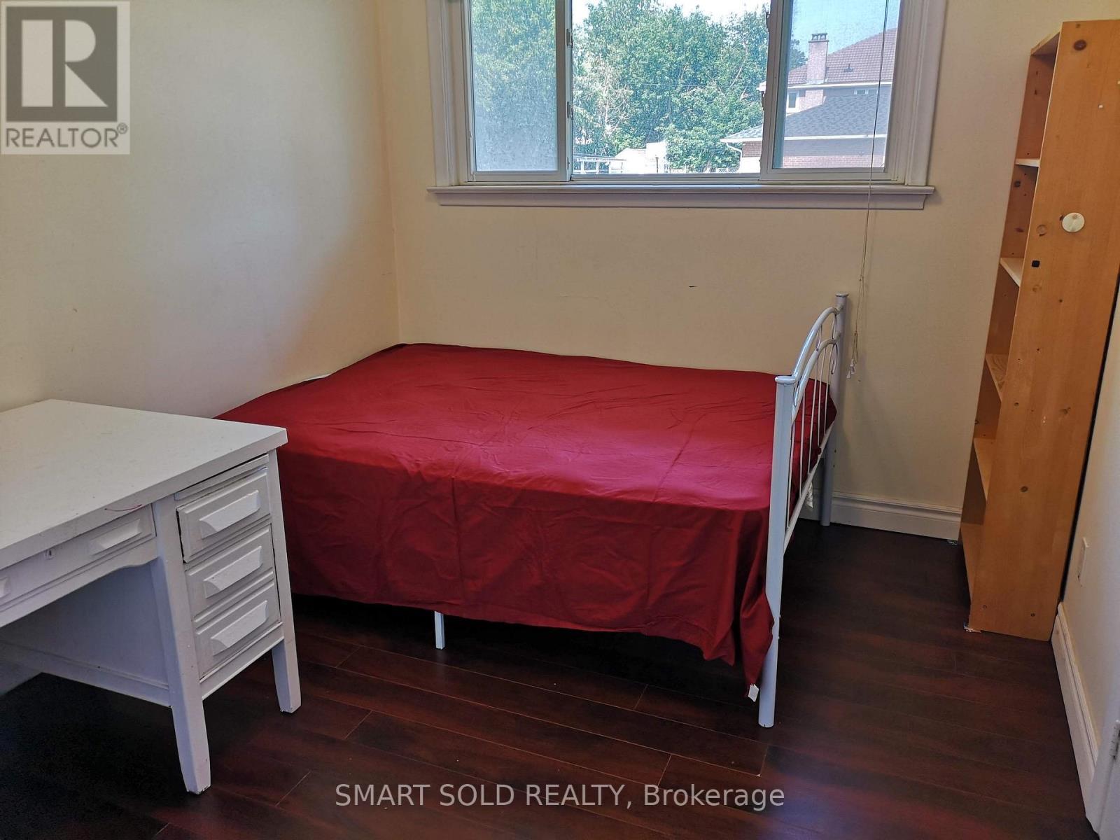 Main - 58 Emmeline Crescent, Toronto, ON - Indoor