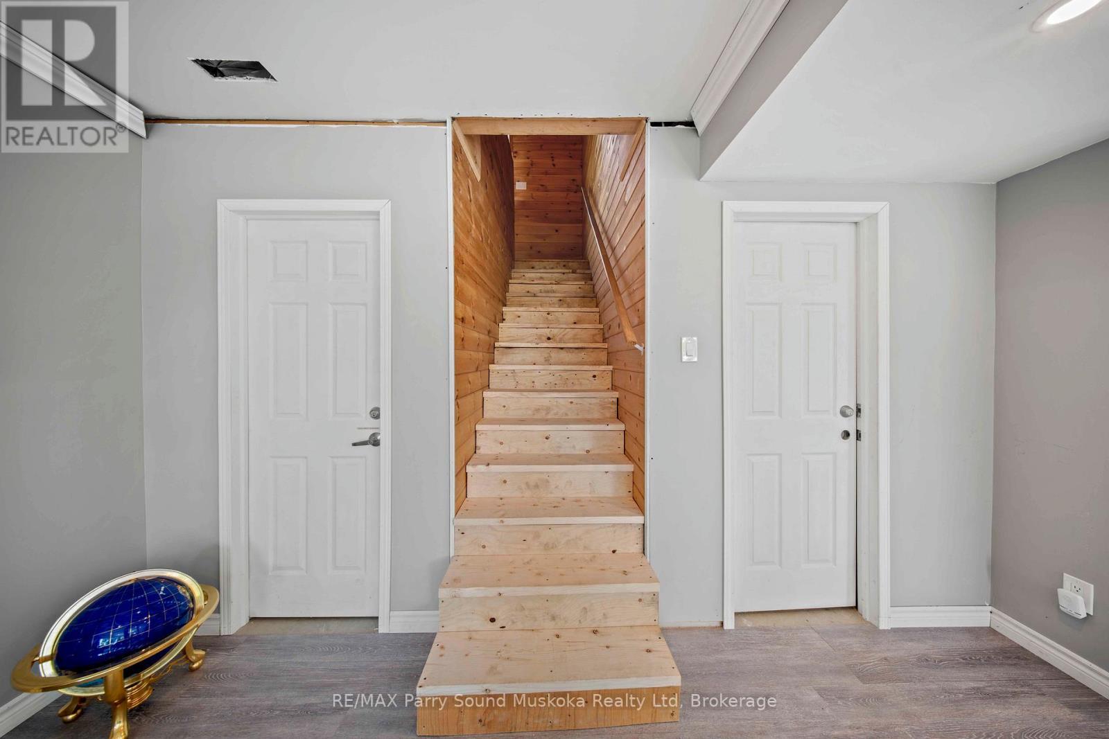 23 Shady Maple Trail, Whitestone, ON - Indoor