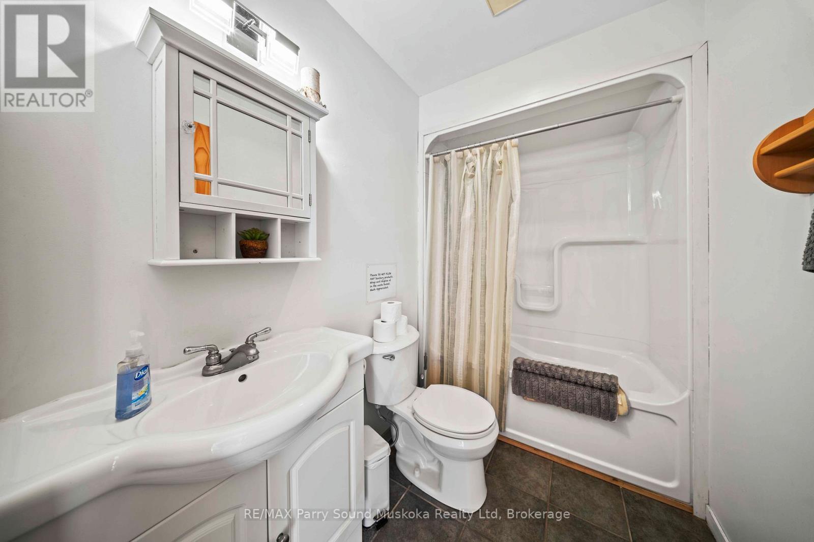 23 Shady Maple Trail, Whitestone, ON - Indoor Photo Showing Bathroom