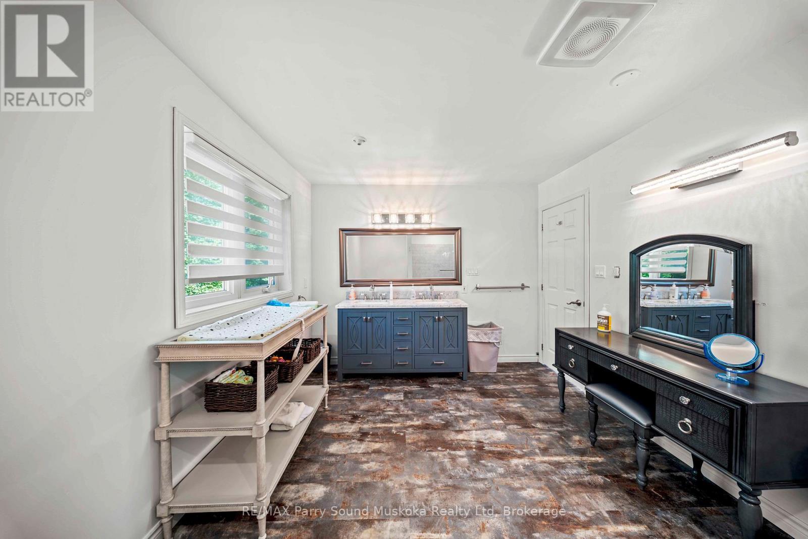 23 Shady Maple Trail, Whitestone, ON - Indoor