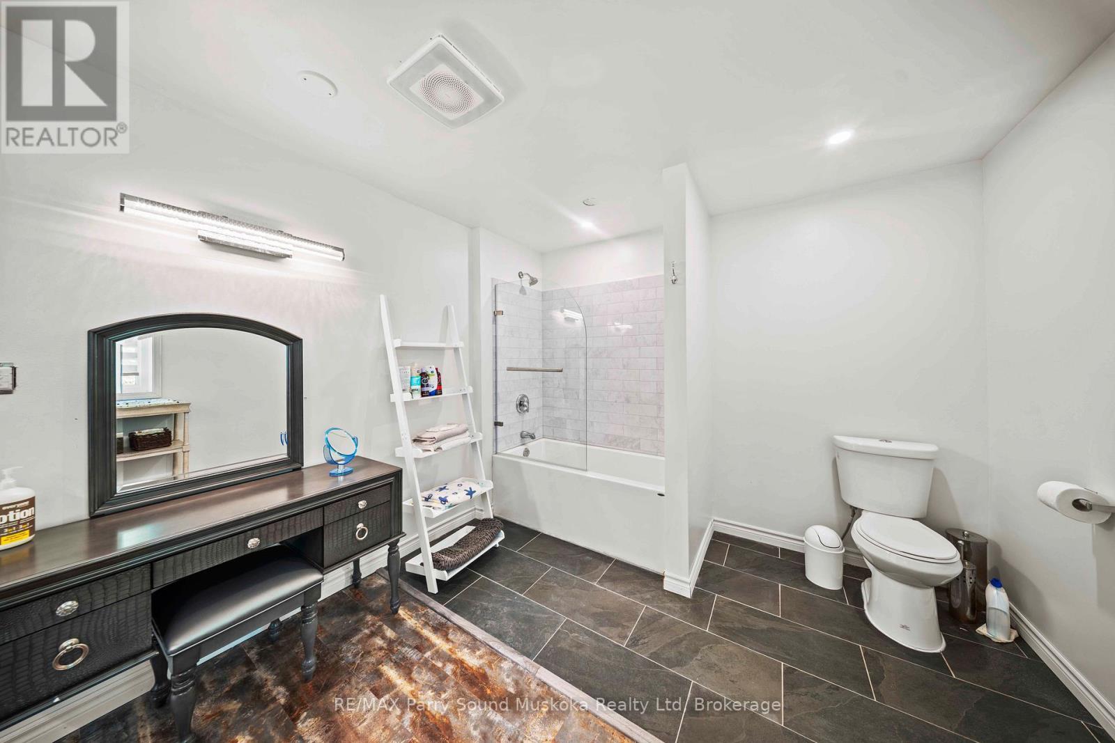 23 Shady Maple Trail, Whitestone, ON - Indoor Photo Showing Bathroom
