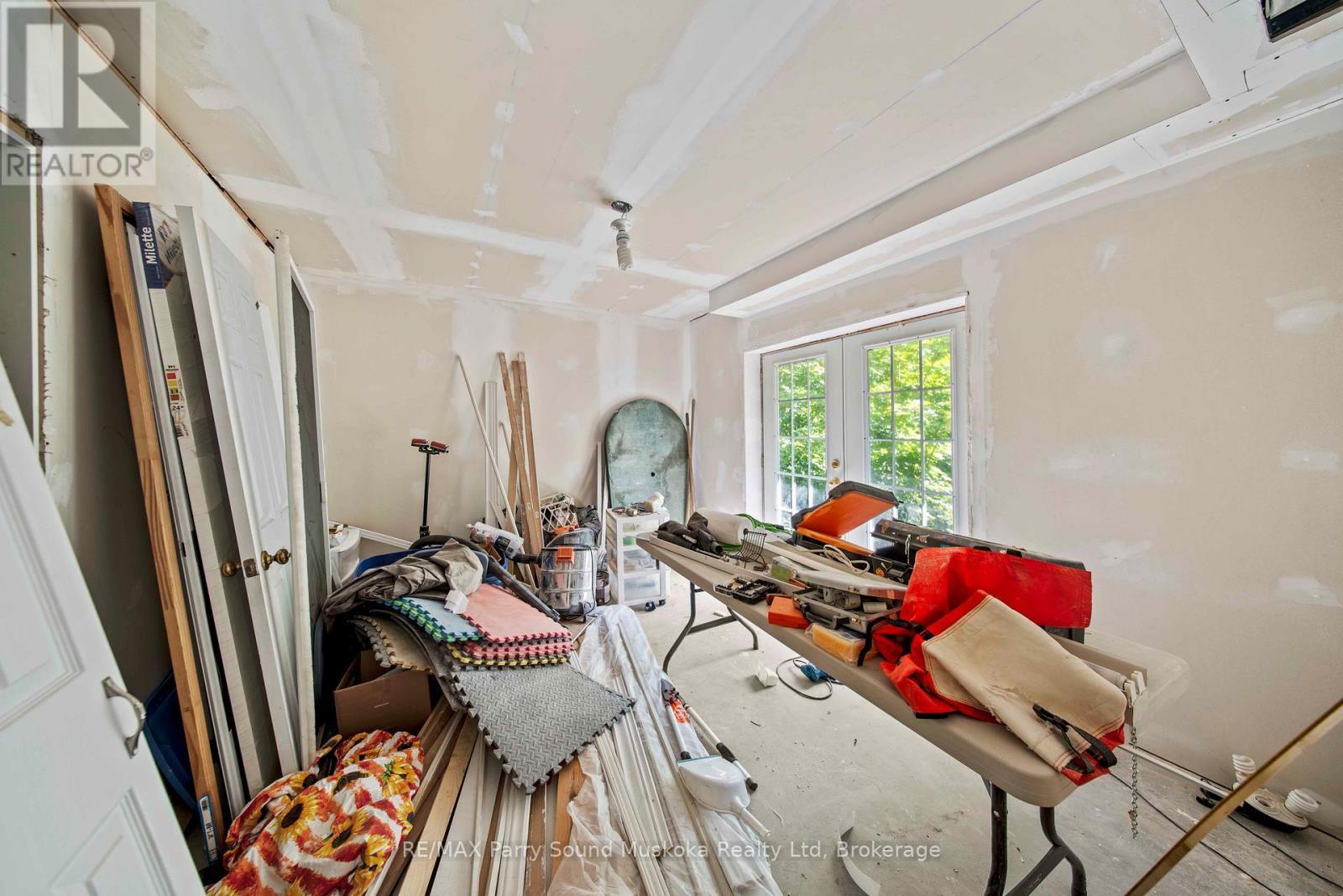 23 Shady Maple Trail, Whitestone, ON - Indoor Photo Showing Other Room