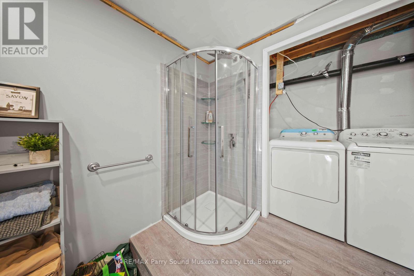 23 Shady Maple Trail, Whitestone, ON - Indoor Photo Showing Laundry Room