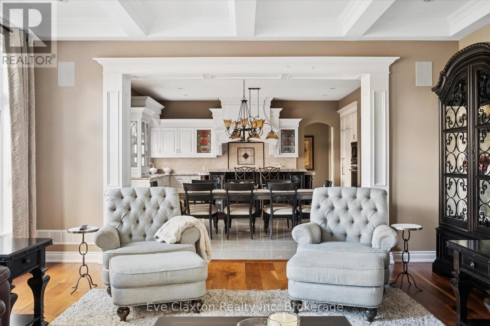 95 Old Ruby Lane, Puslinch, ON - Indoor Photo Showing Living Room