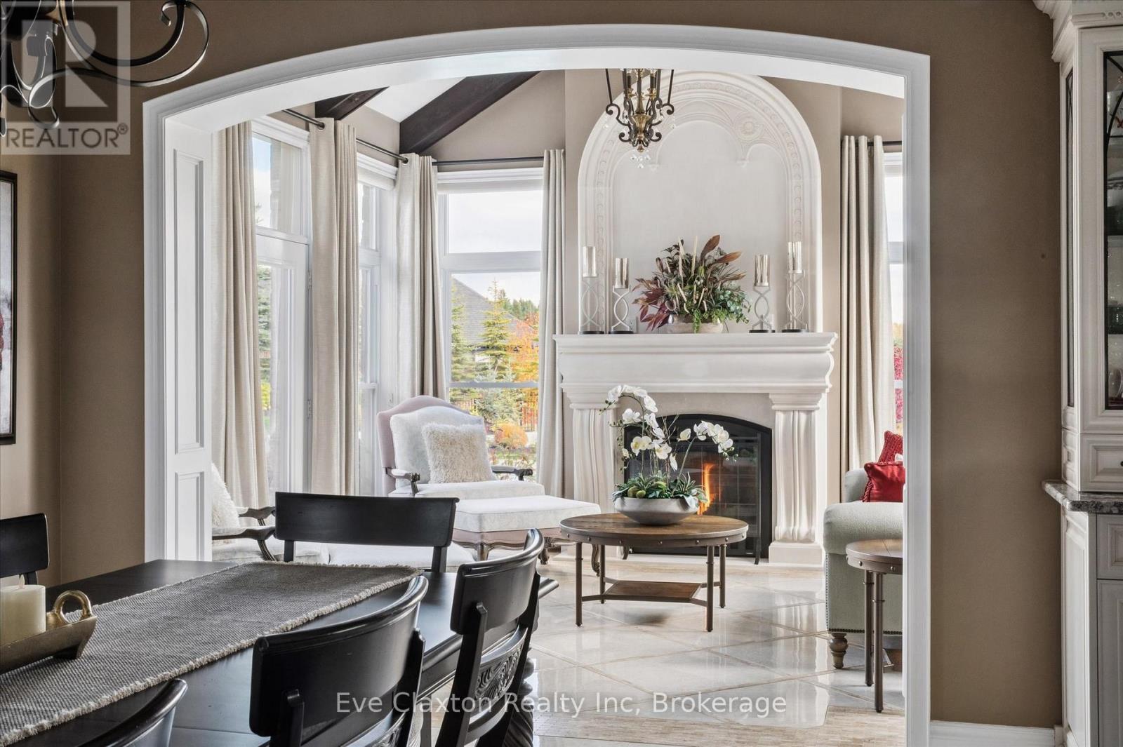 95 Old Ruby Lane, Puslinch, ON - Indoor With Fireplace