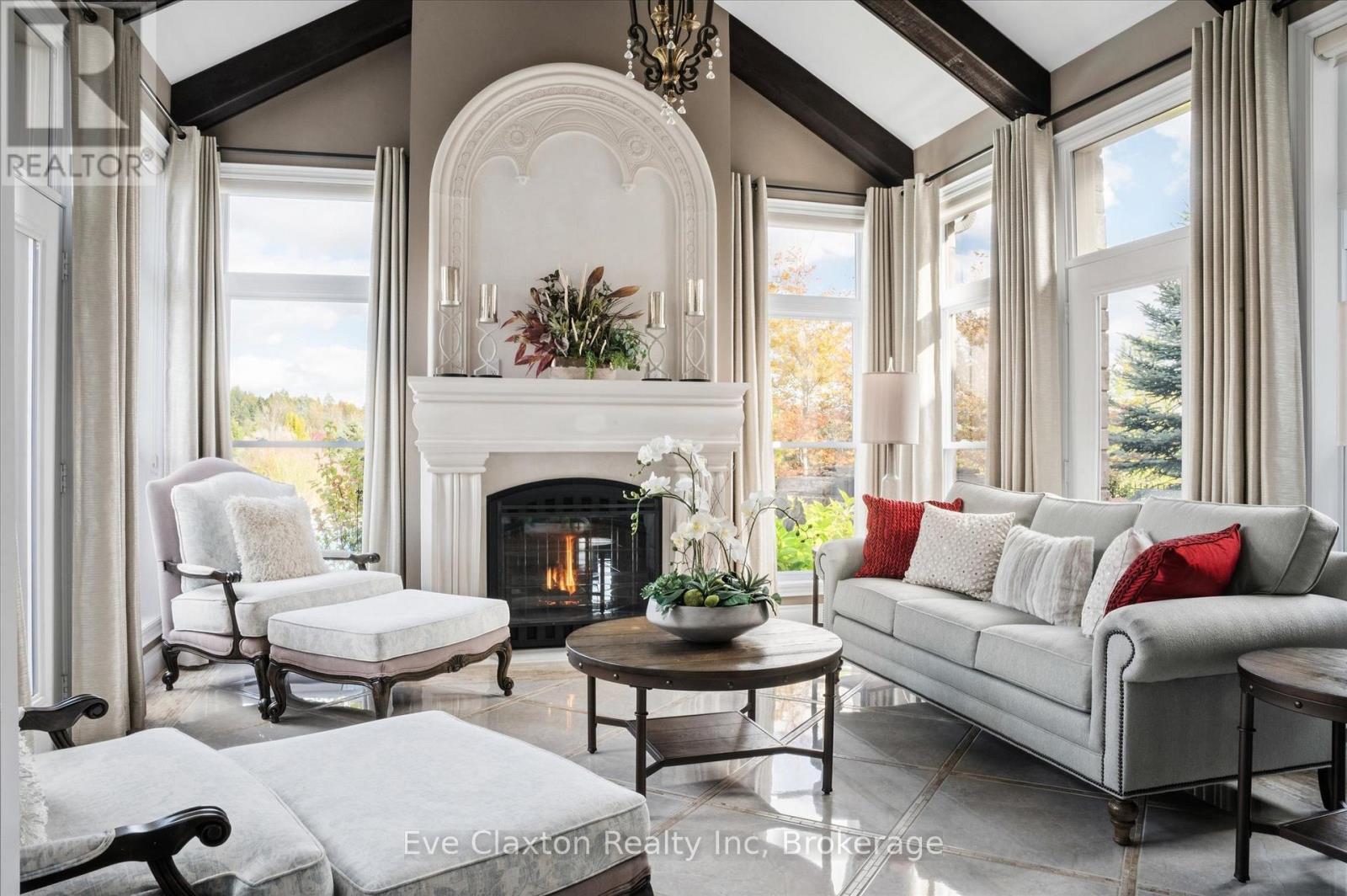 95 Old Ruby Lane, Puslinch, ON - Indoor Photo Showing Living Room With Fireplace