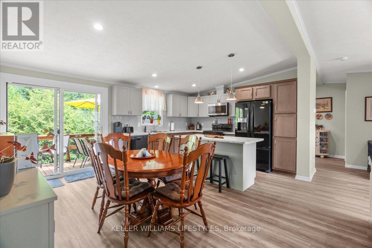 13 Kellestine Drive, Strathroy-Caradoc (Se), ON - Indoor Photo Showing Other Room