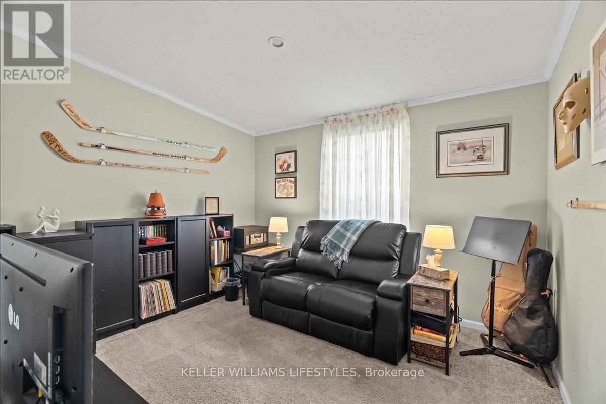 13 Kellestine Drive, Strathroy-Caradoc (Se), ON - Indoor