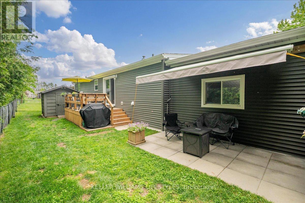 13 Kellestine Drive, Strathroy-Caradoc (Se), ON - Outdoor With Deck Patio Veranda With Exterior