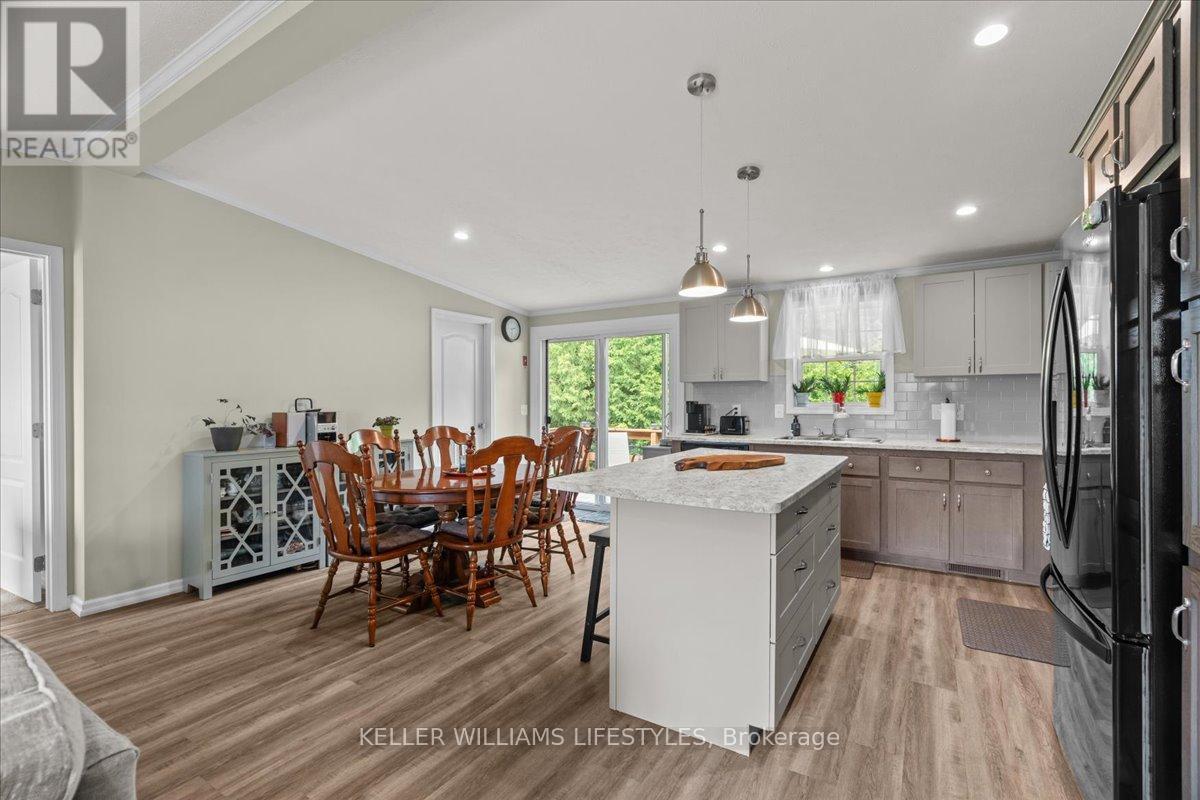 13 Kellestine Drive, Strathroy-Caradoc (Se), ON - Indoor