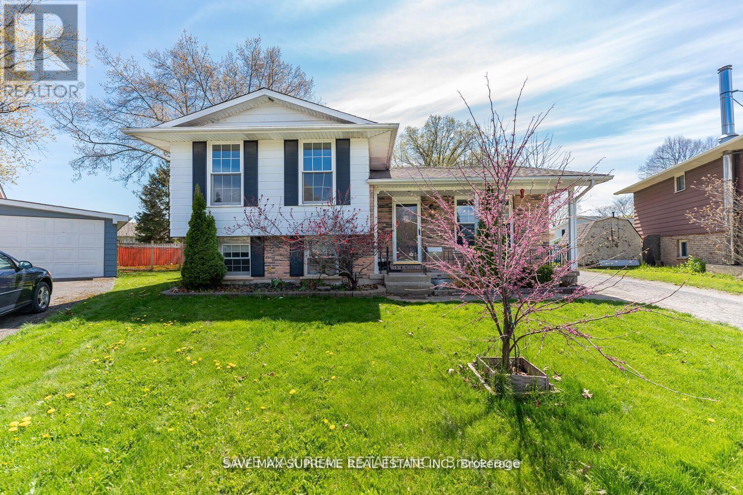 8 Altmar Court, St. Catharines, ON - Outdoor