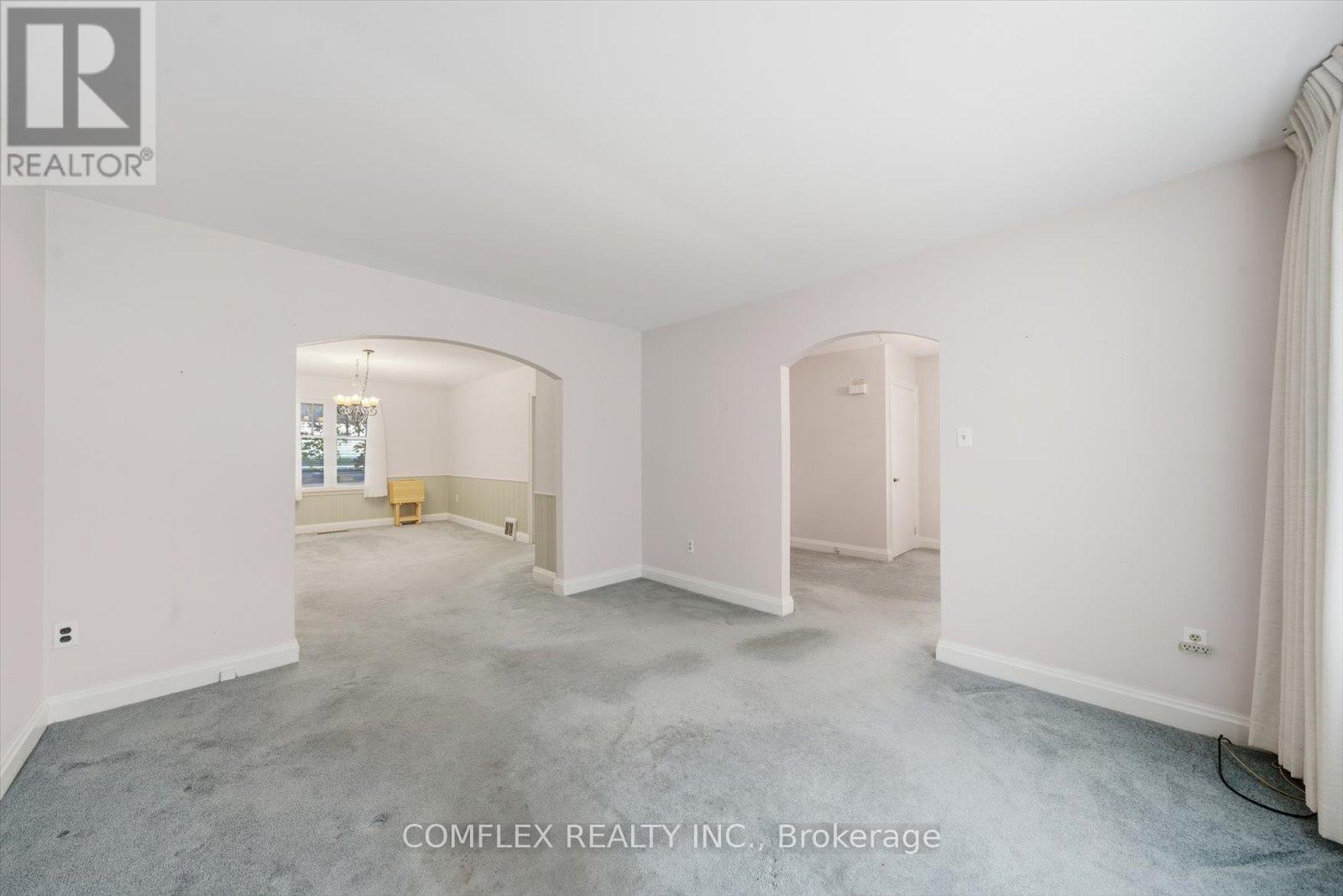 68 Cambridge Street N, Kawartha Lakes, ON - Indoor Photo Showing Other Room