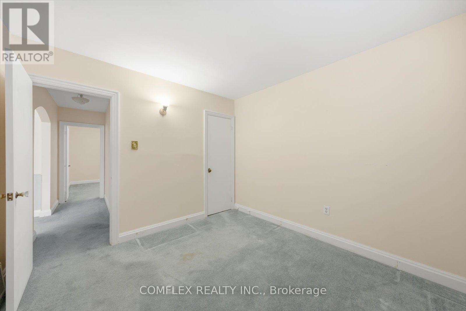 68 Cambridge Street N, Kawartha Lakes, ON - Indoor Photo Showing Other Room
