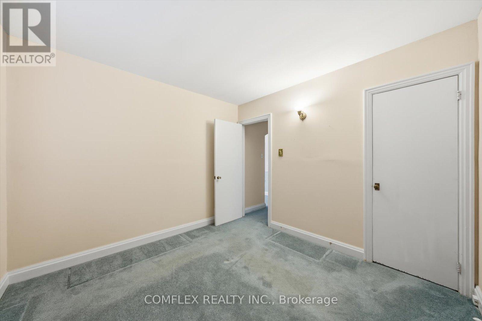 68 Cambridge Street N, Kawartha Lakes, ON - Indoor Photo Showing Other Room