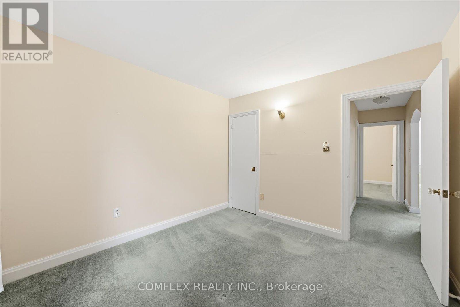 68 Cambridge Street N, Kawartha Lakes, ON - Indoor Photo Showing Other Room