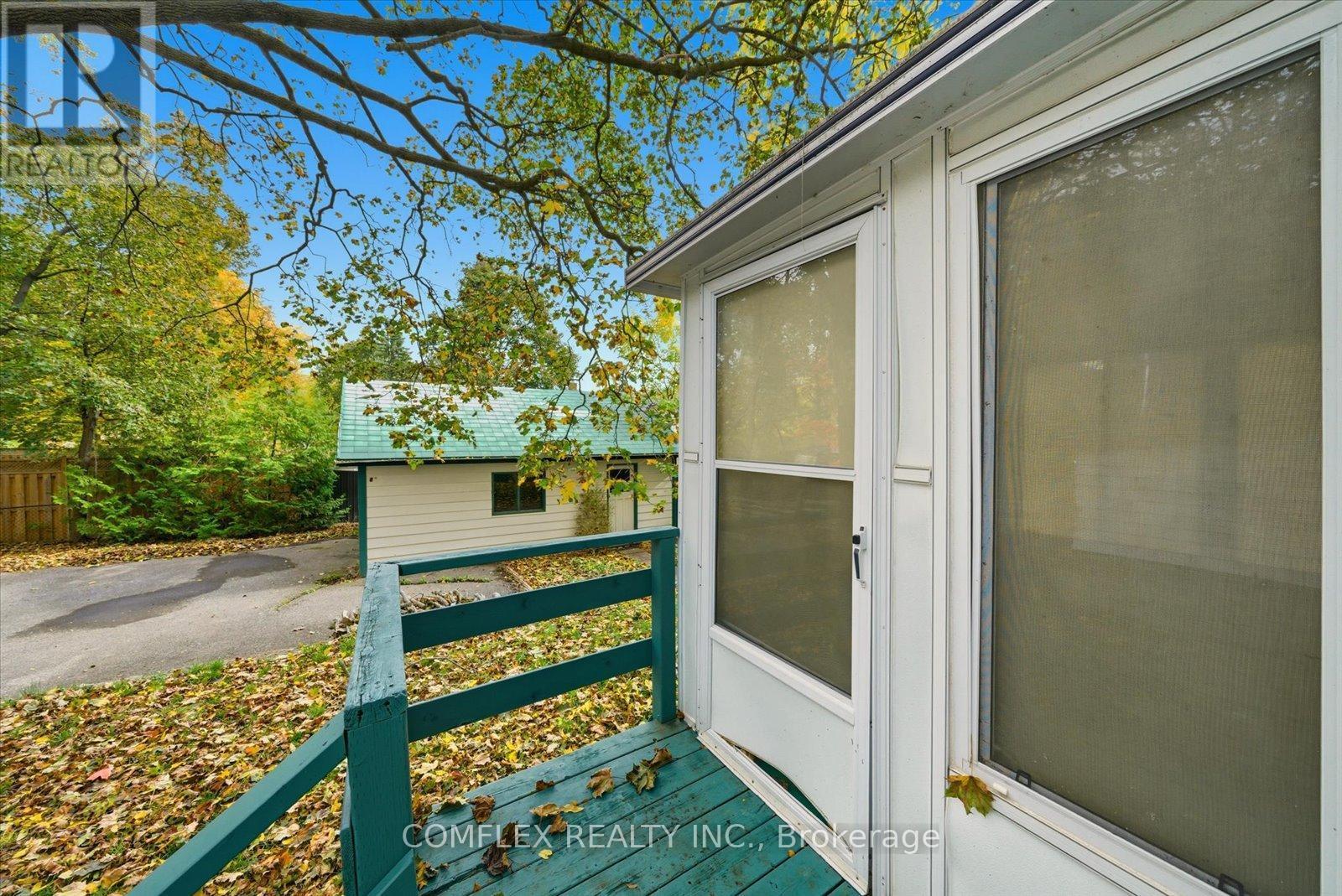 68 Cambridge Street N, Kawartha Lakes, ON - Outdoor