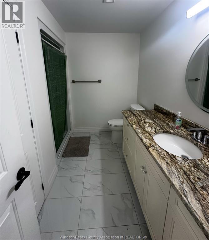 308 Blake Avenue Unit# Lower, Lakeshore, ON - Indoor Photo Showing Bathroom