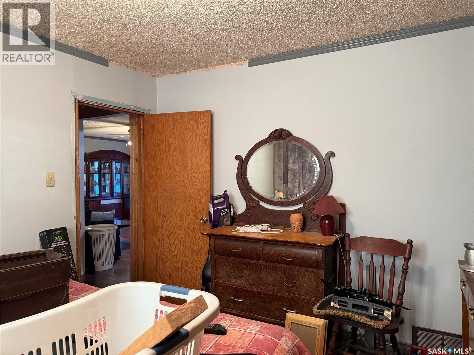 100 Main Street, Aylesbury, SK - Indoor Photo Showing Bathroom