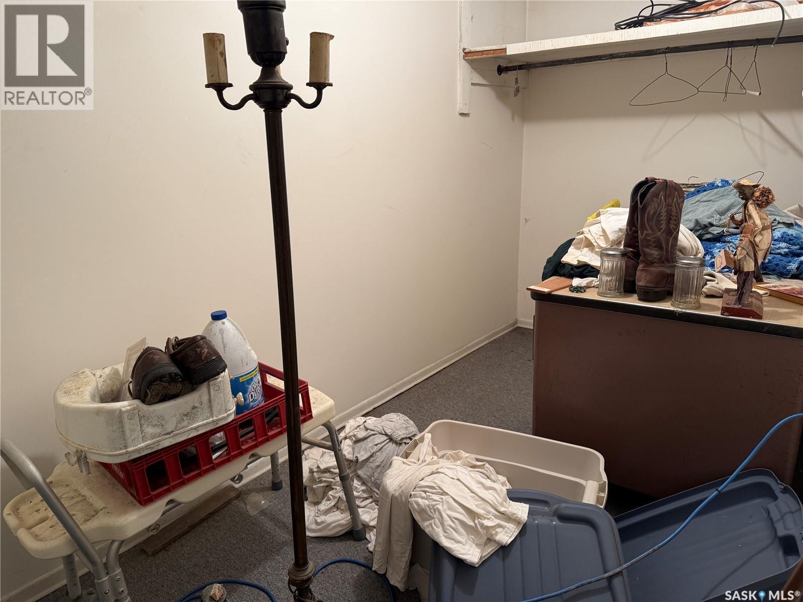 100 Main Street, Aylesbury, SK - Indoor